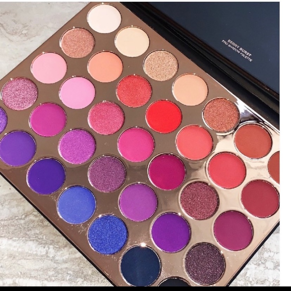 35 pc eyeshadow palette